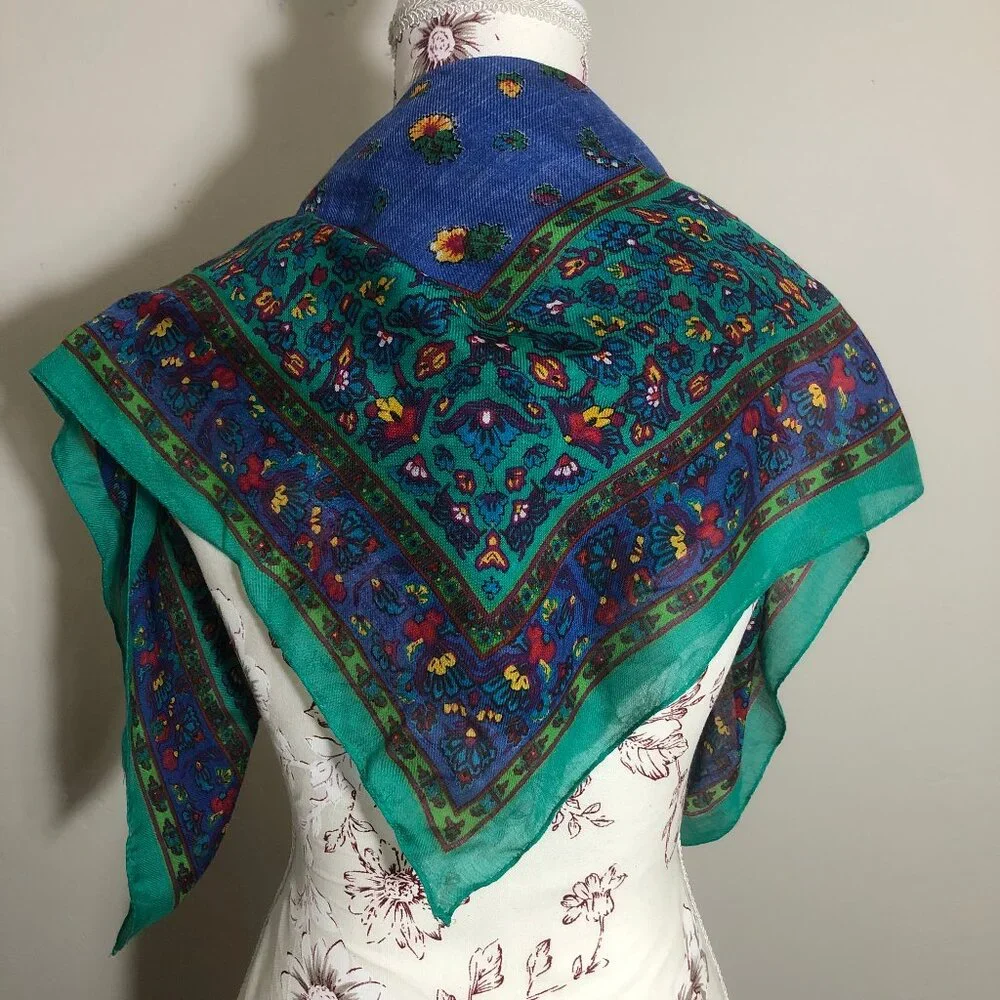 💎 Elevate Your Style: Discover the Vibrant Givenchy-Inspired Scarf 💎